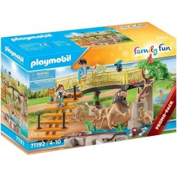 PLAYMOBIL  Leones con recinto exterior  71192