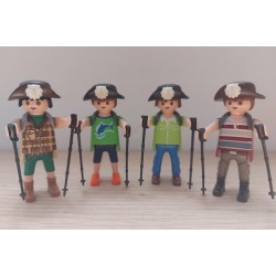 FIGURA PEREGRINO MODERNO CHICO- MODELOS VARIADOS CONSTANTEMENTE